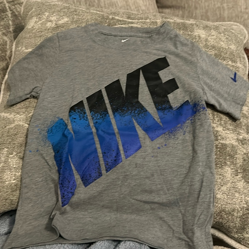 Nike T